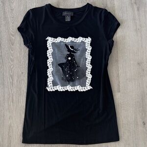 Gracia Black Tee with White Lace Accent